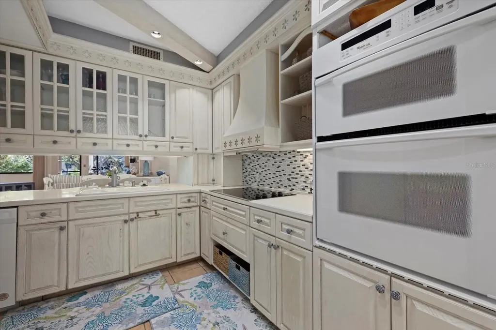 1928 Harbourside Drive Longboat Key FL 34228