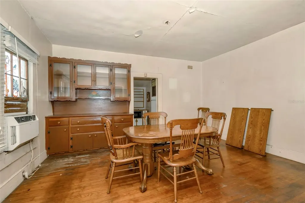 3232 Moores Lake Road Dover FL 33527