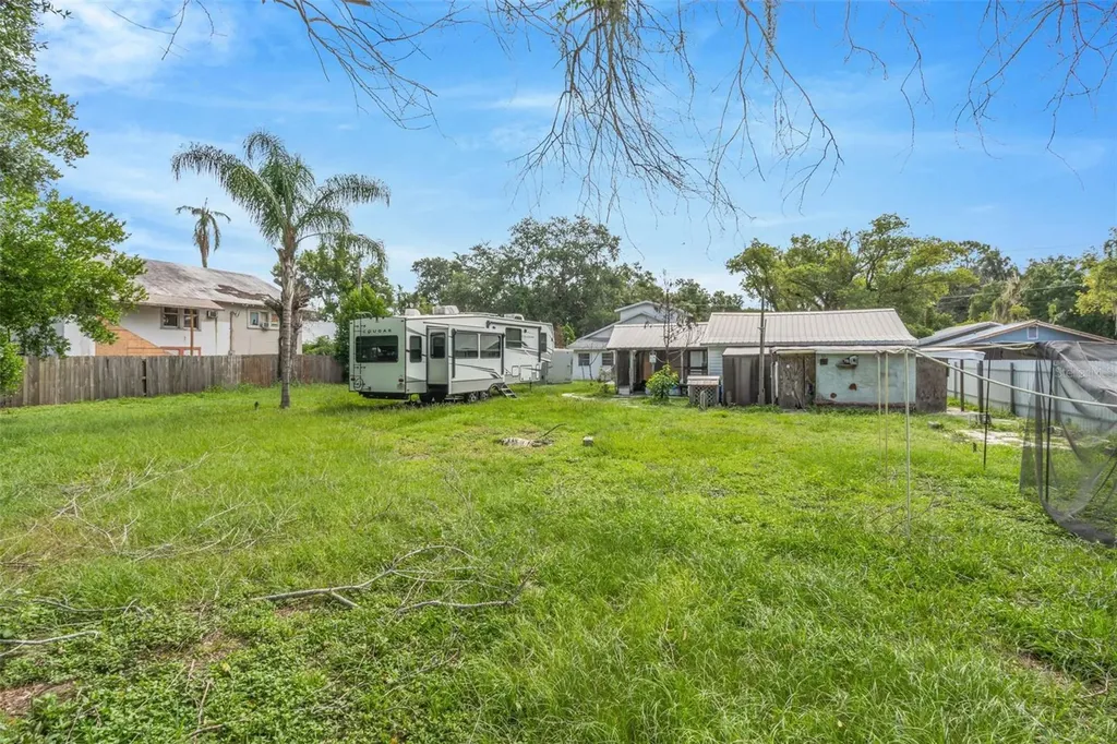 3232 Moores Lake Road Dover FL 33527