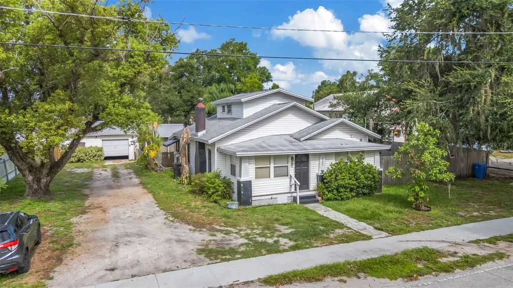3232 Moores Lake Road Dover FL 33527