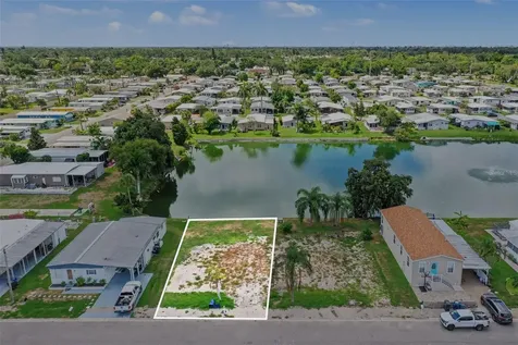302 51st Avenue E Bradenton FL 34203