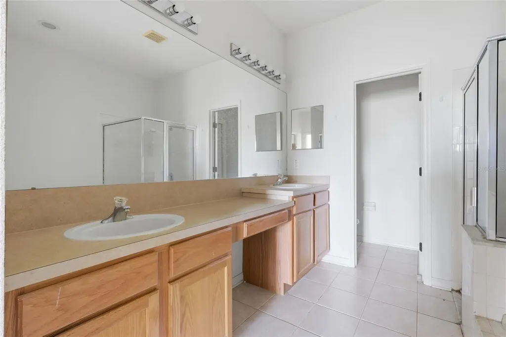 31421 Shaker Circle Wesley Chapel FL 33543