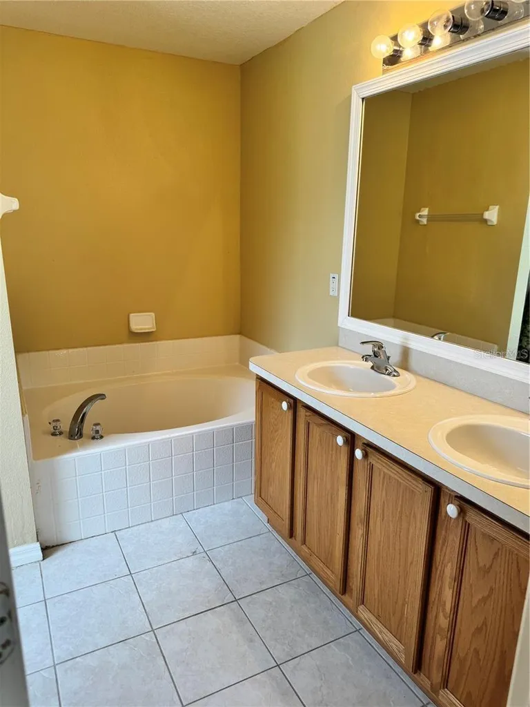 15 Prattwood Lane Palm Coast FL 32164