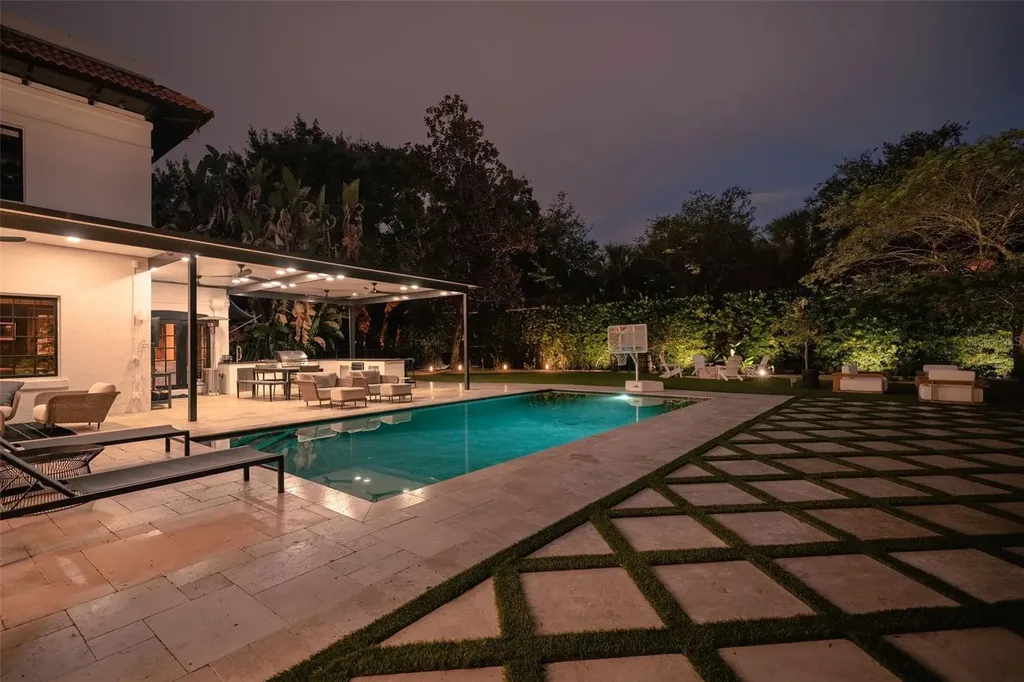 906 Alhambra Court Orlando FL 32804