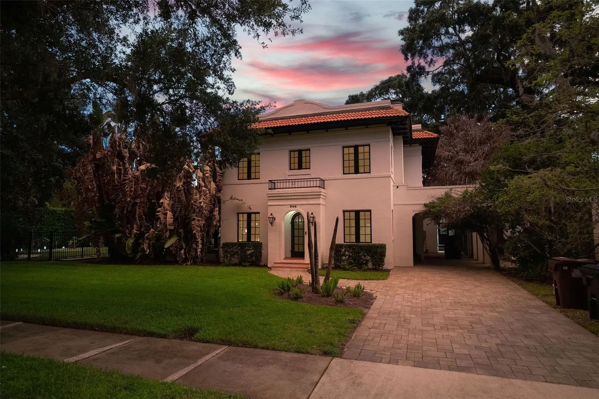 906 Alhambra Court Orlando FL 32804