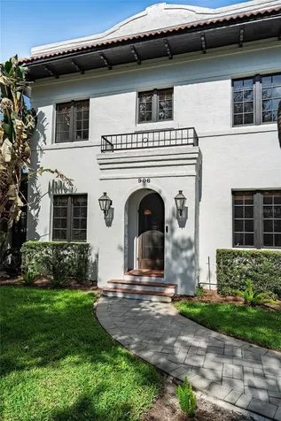 906 Alhambra Court Orlando FL 32804