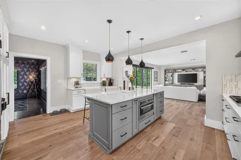 906 Alhambra Court Orlando FL 32804