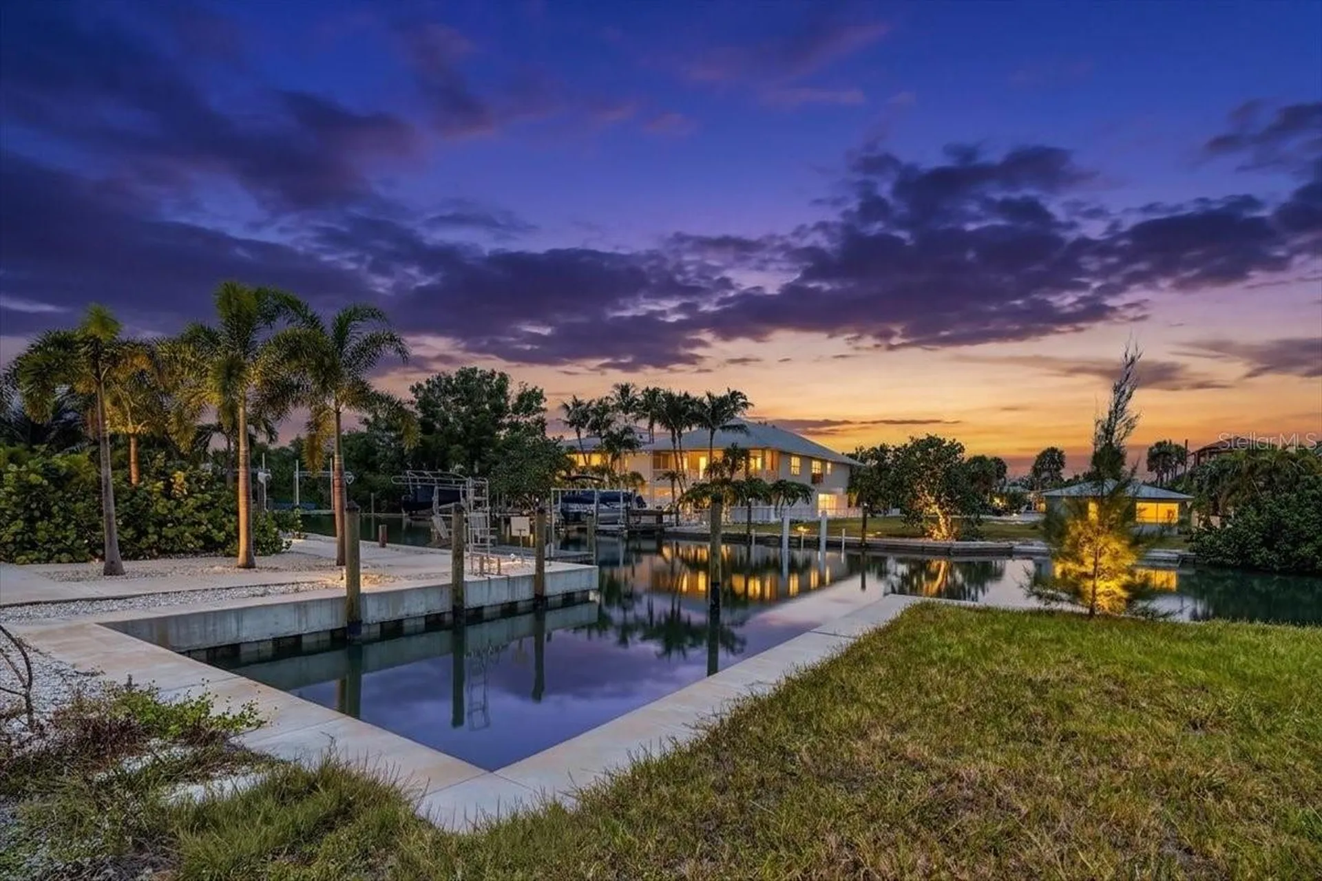 180 Mockingbird Lane Englewood FL 34223
