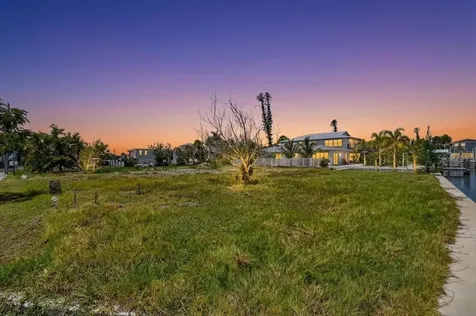 180 Mockingbird Lane Englewood FL 34223