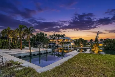 180 Mockingbird Lane Englewood FL 34223