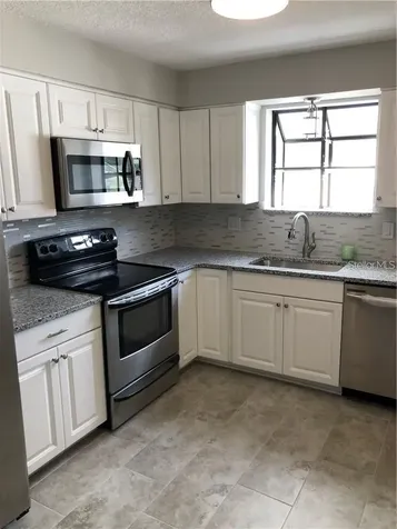 5453 Sweetwater Terrace Circle Tampa FL 33634