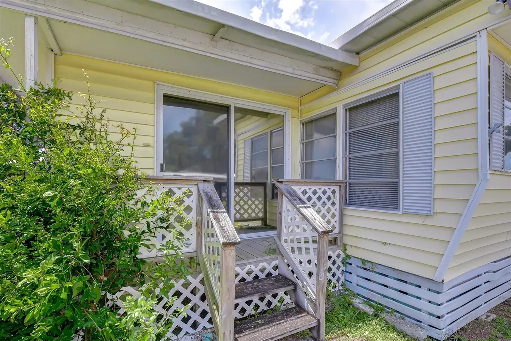 37344 Hammond Drive Zephyrhills FL 33541
