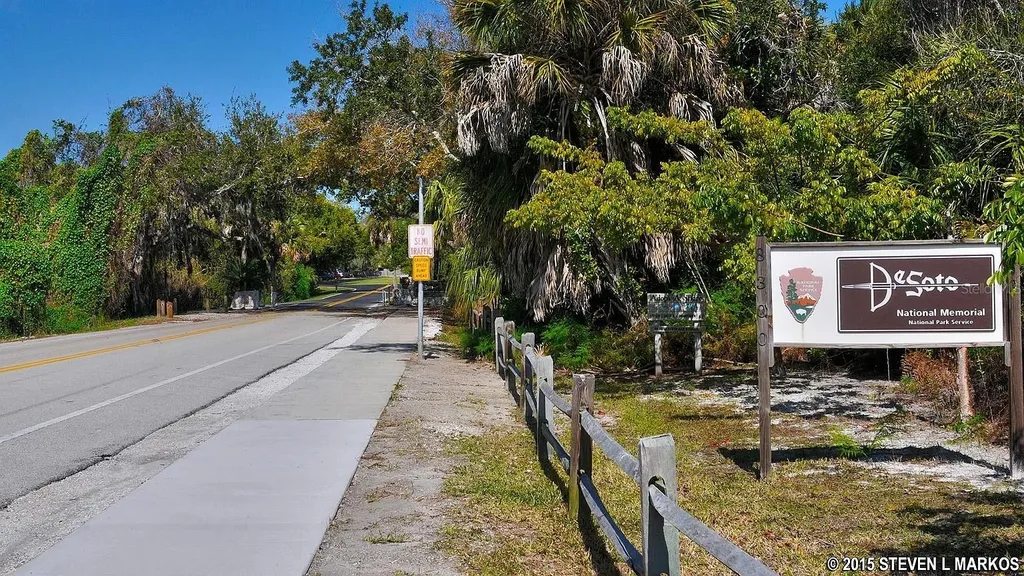 7811 18th Avenue NW Bradenton FL 34209