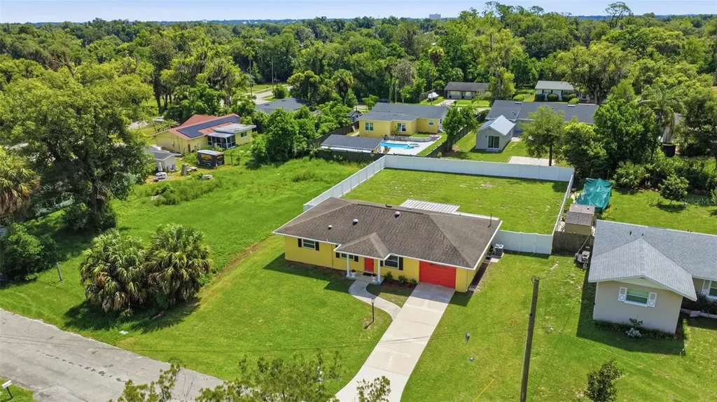 411 S Brooks Avenue Deland FL 32720