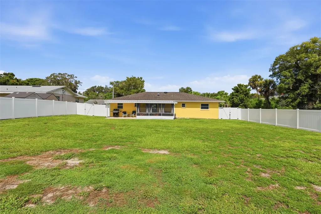 411 S Brooks Avenue Deland FL 32720