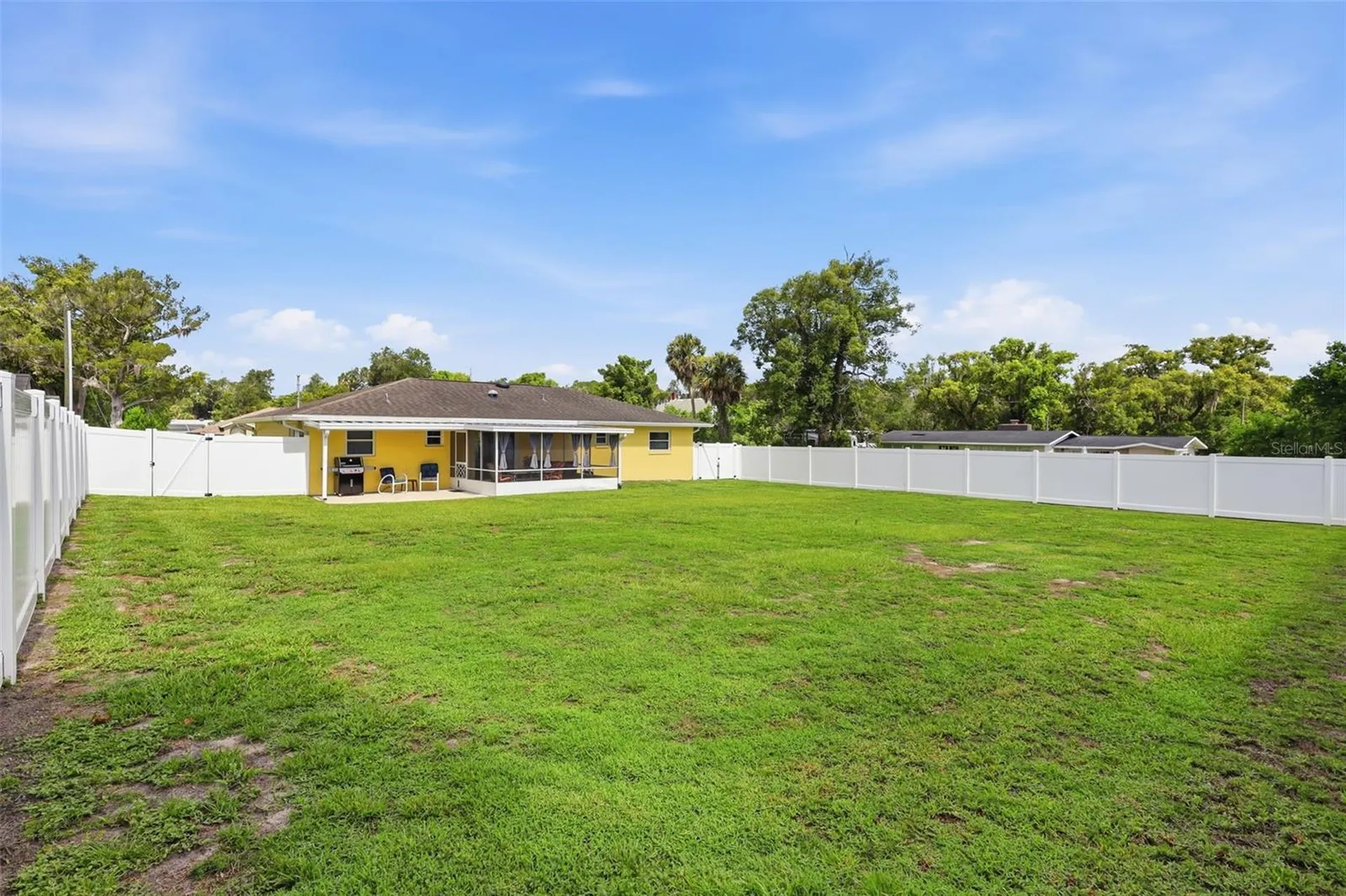 411 S Brooks Avenue Deland FL 32720