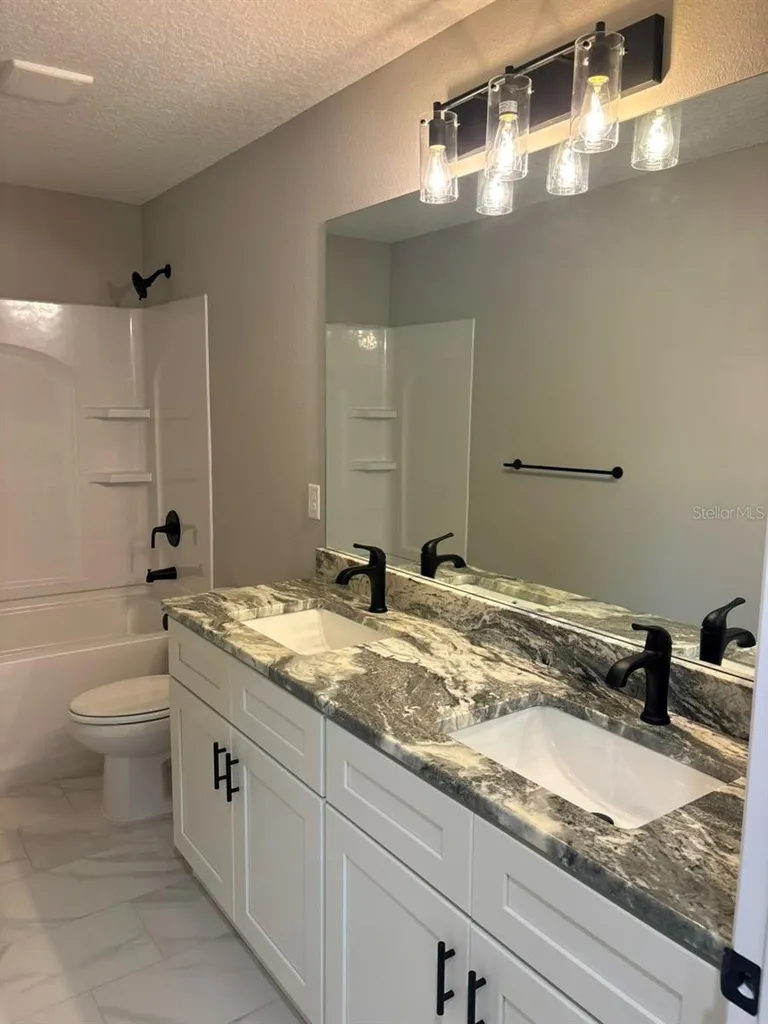 1854 W Cary Drive Dunnellon FL 34434