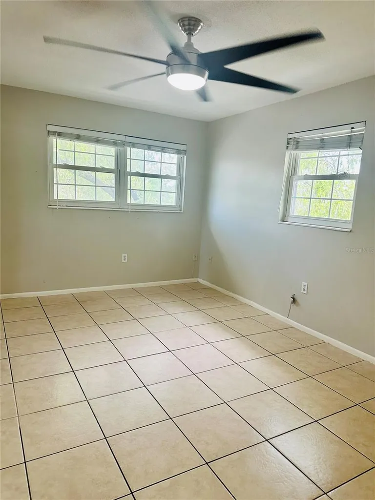 525 Conway Road Orlando FL 32807