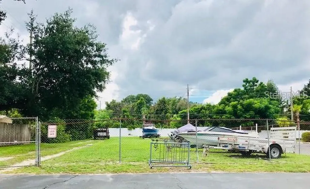 525 Conway Road Orlando FL 32807