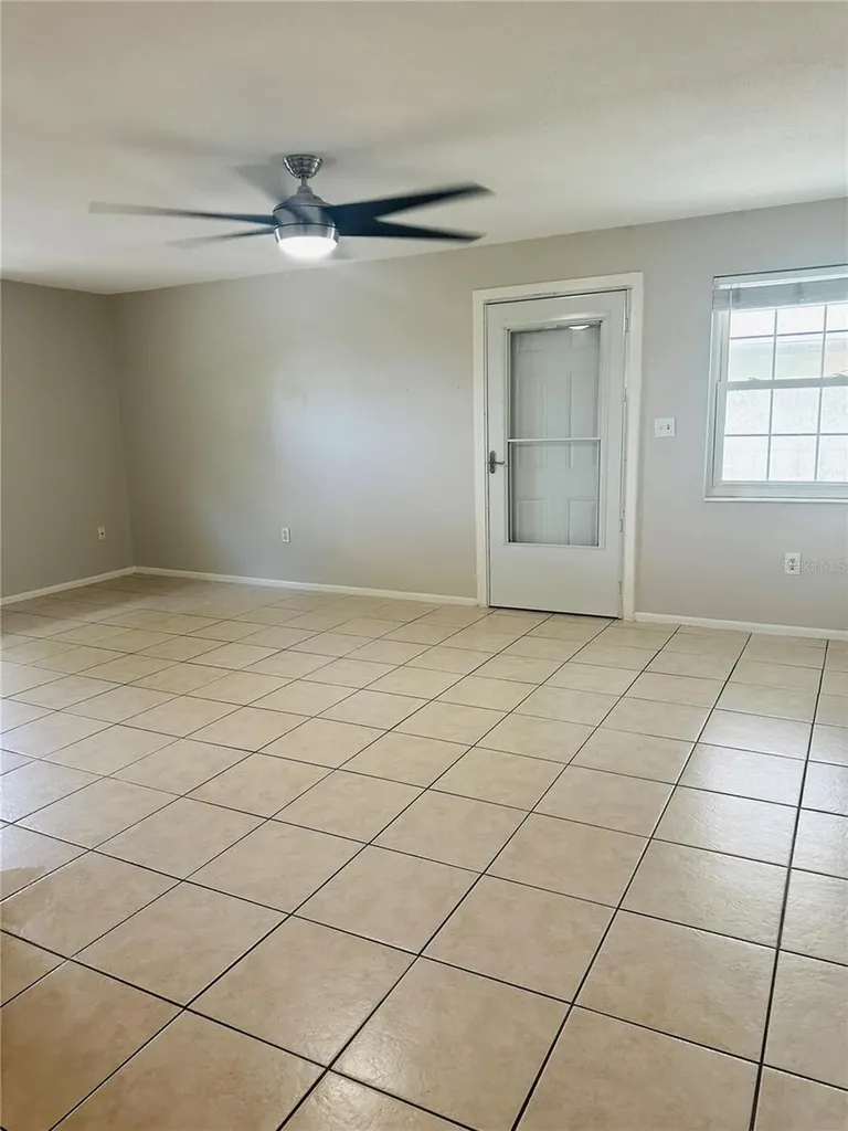 525 Conway Road Orlando FL 32807