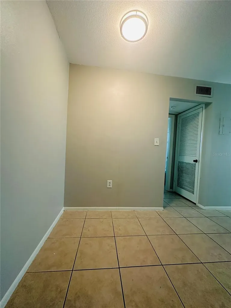 525 Conway Road Orlando FL 32807