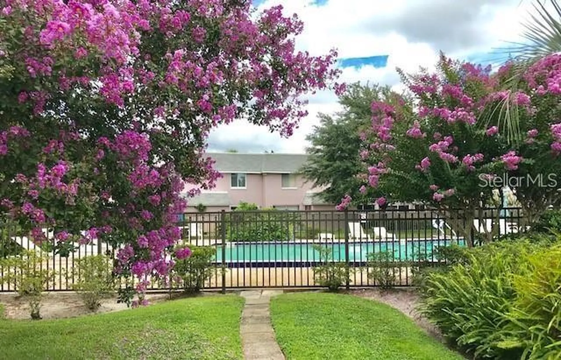 525 Conway Road Orlando FL 32807