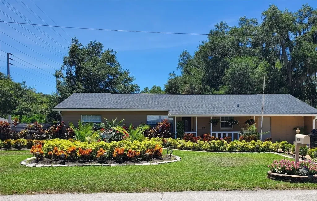916 Vermont Avenue St Cloud FL 34769