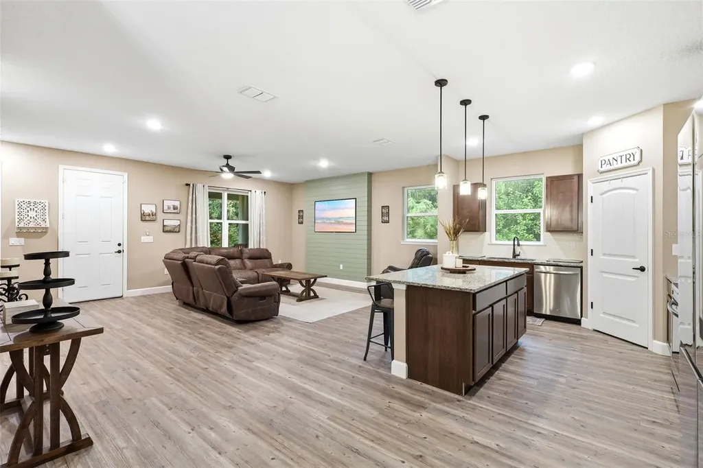 425 Spring Garden Avenue De Leon Springs FL 32130