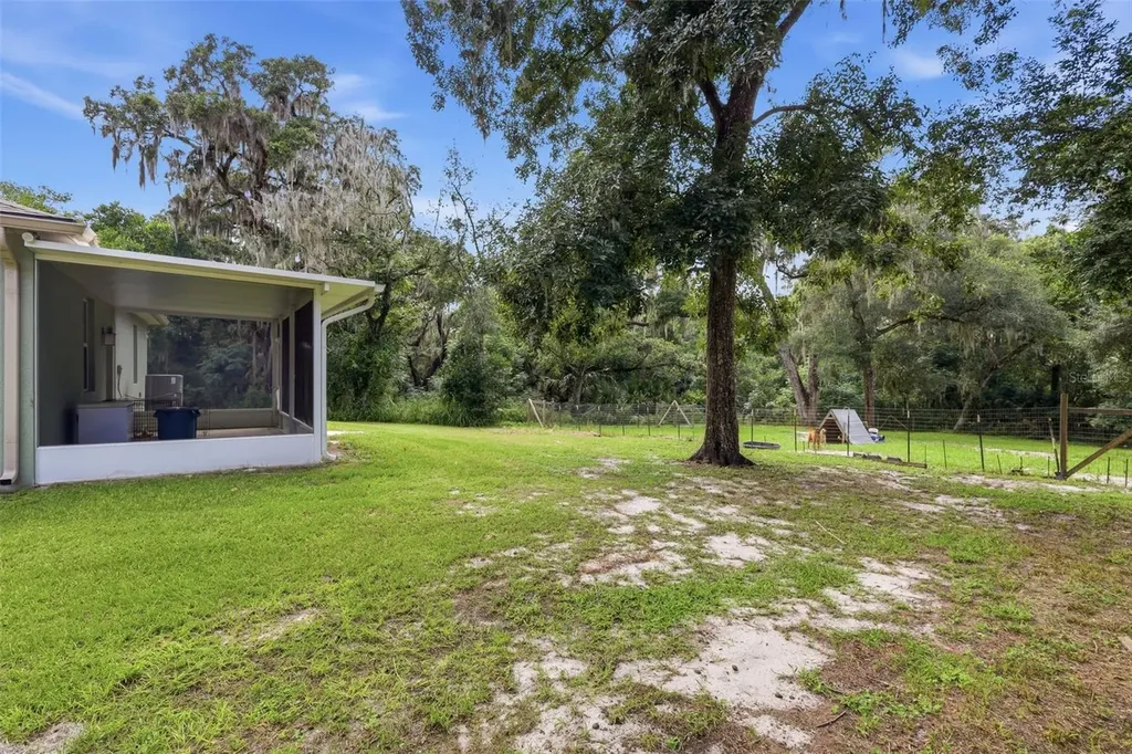425 Spring Garden Avenue De Leon Springs FL 32130