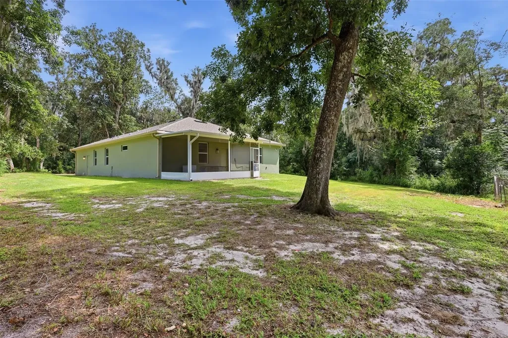 425 Spring Garden Avenue De Leon Springs FL 32130