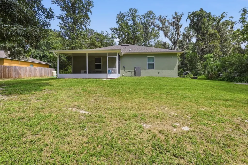 425 Spring Garden Avenue De Leon Springs FL 32130