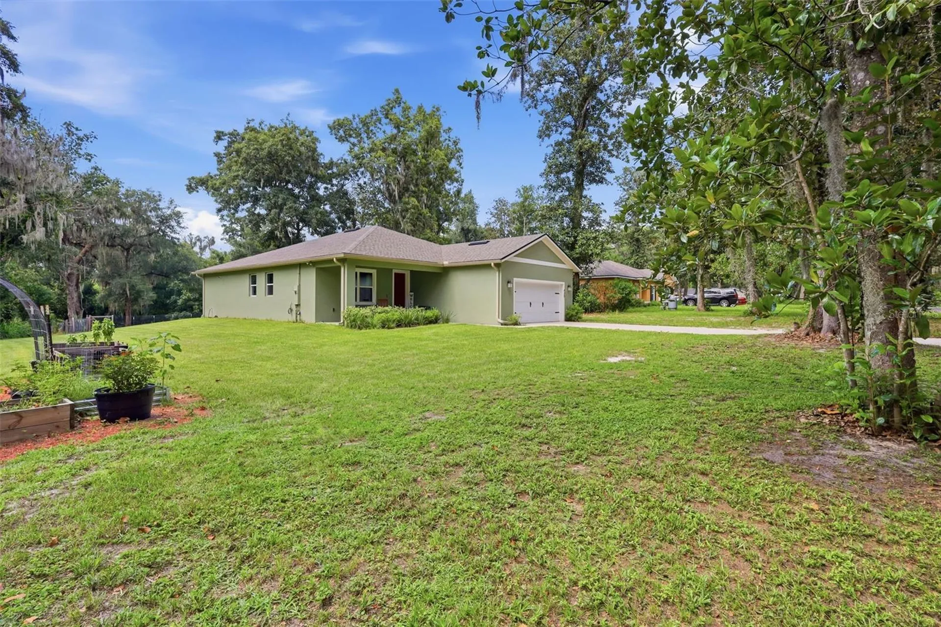 425 Spring Garden Avenue De Leon Springs FL 32130