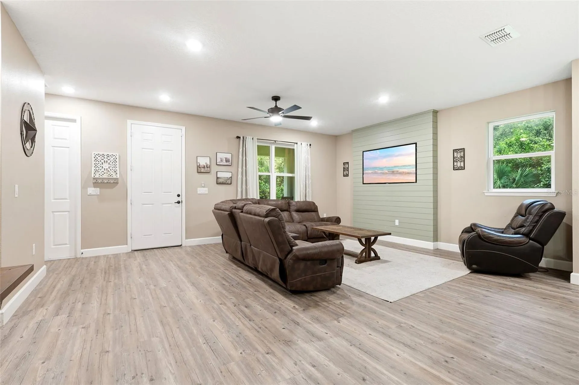 425 Spring Garden Avenue De Leon Springs FL 32130