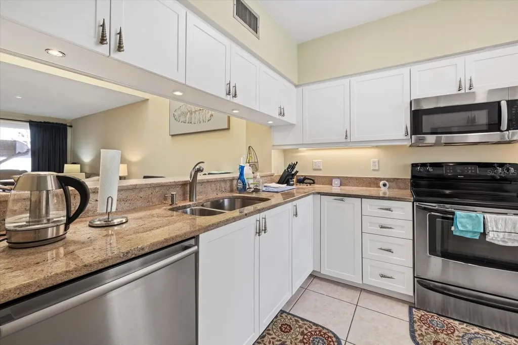 2012 Harbourside Drive Longboat Key FL 34228