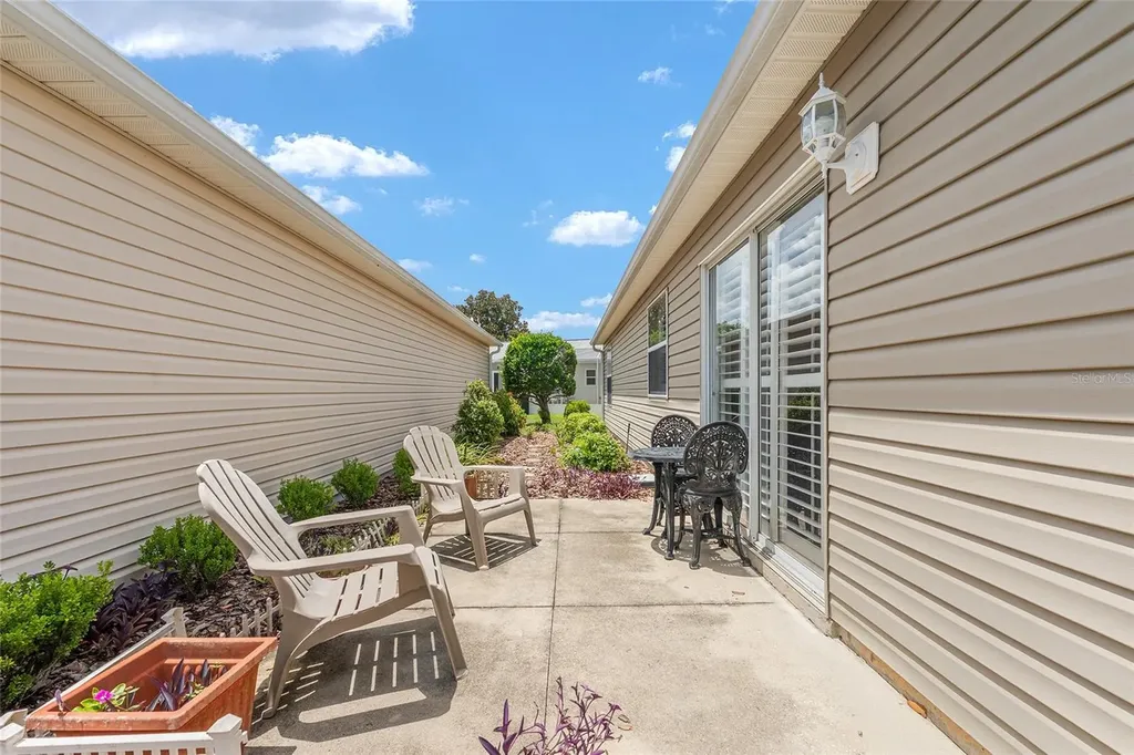2734 Moncayo Avenue The Villages FL 32162