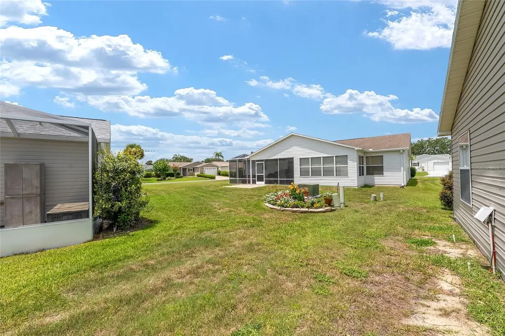 2734 Moncayo Avenue The Villages FL 32162