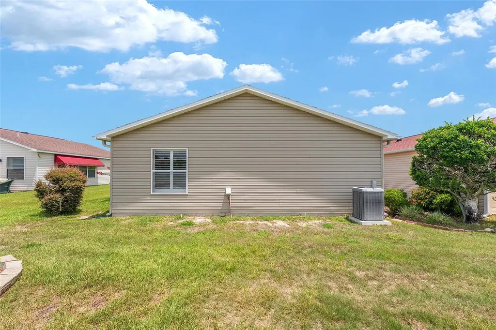 2734 Moncayo Avenue The Villages FL 32162