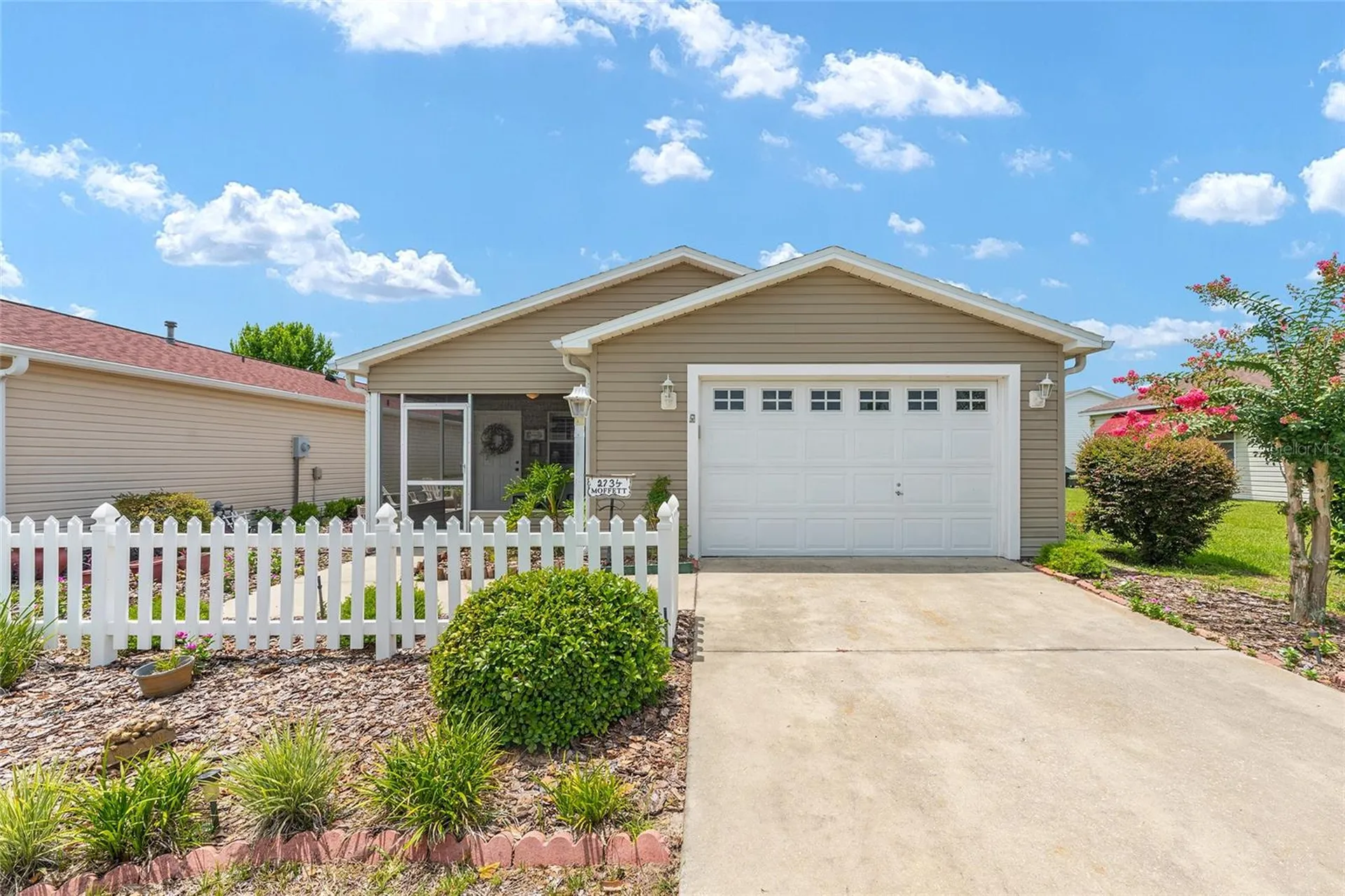 2734 Moncayo Avenue The Villages FL 32162