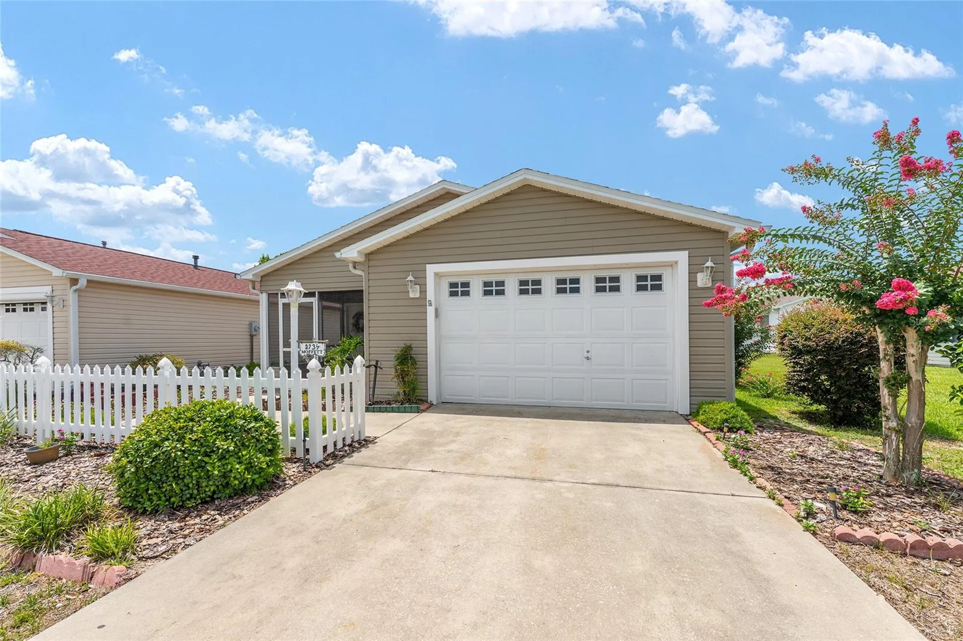 2734 Moncayo Avenue The Villages FL 32162