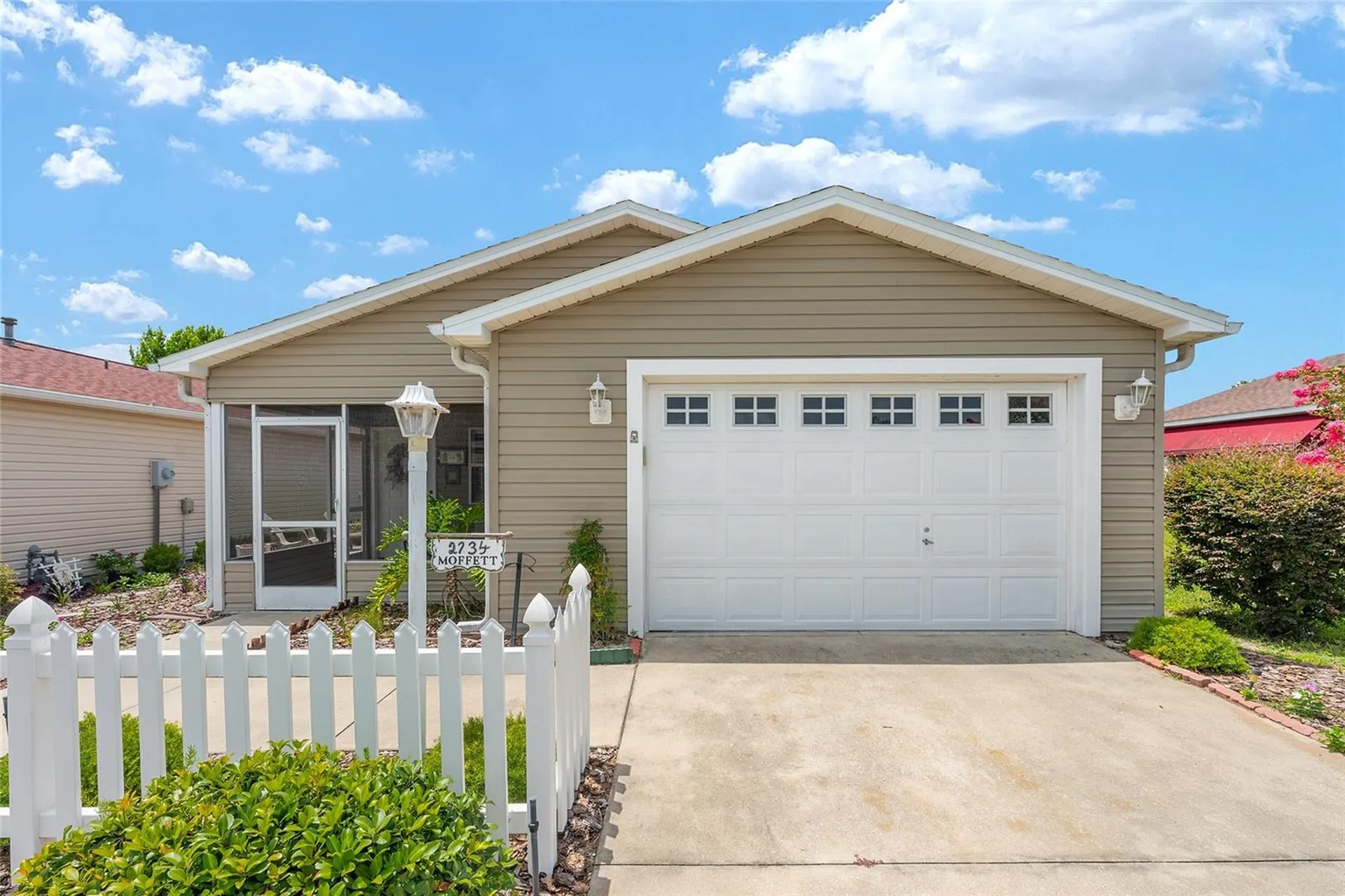 2734 Moncayo Avenue The Villages FL 32162