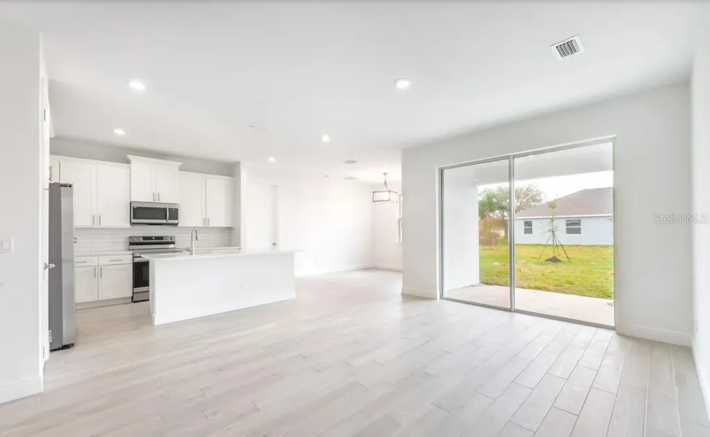 335 Franzing St SW Palm Bay FL 32908