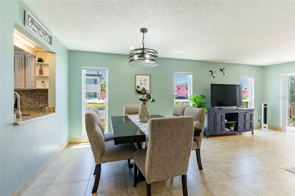 7003 Sunset Way St Pete Beach FL 33706