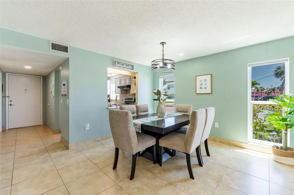 7003 Sunset Way St Pete Beach FL 33706