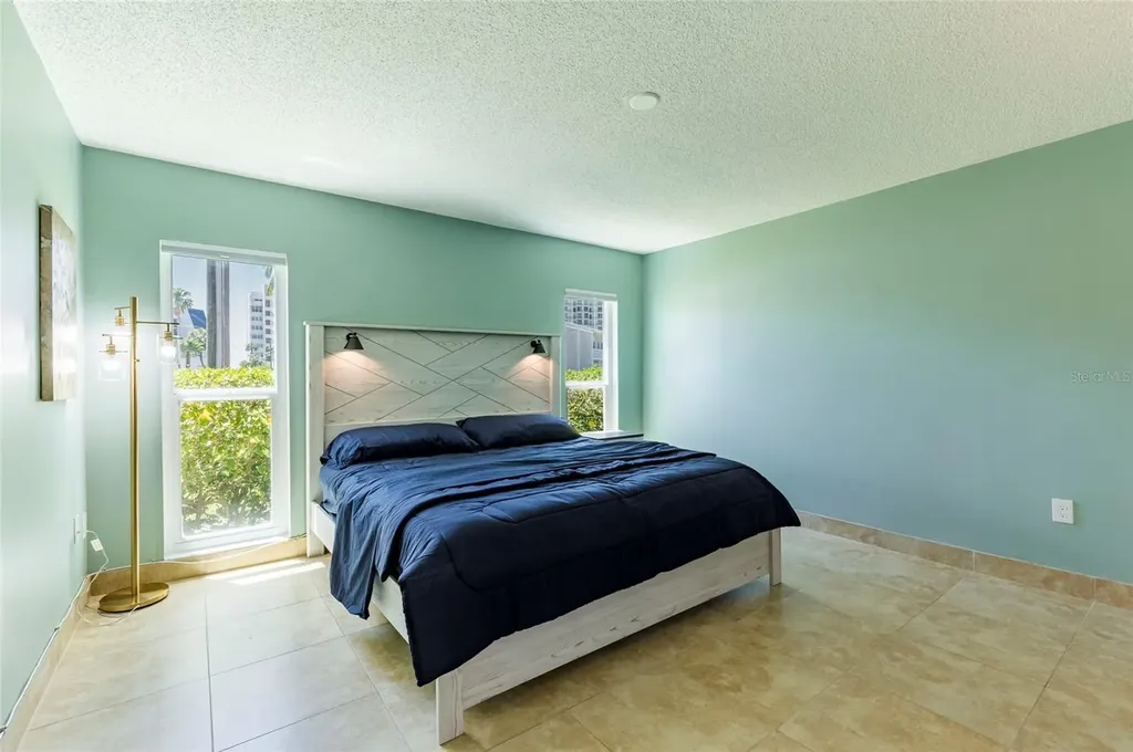 7003 Sunset Way St Pete Beach FL 33706