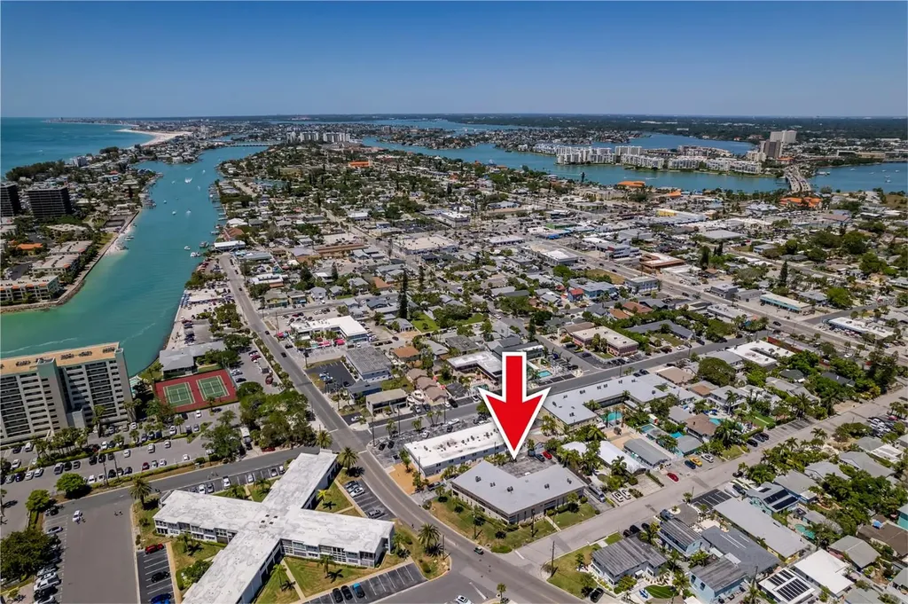 7003 Sunset Way St Pete Beach FL 33706