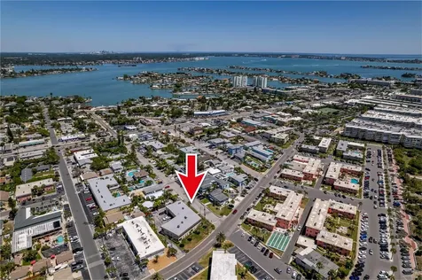 7003 Sunset Way St Pete Beach FL 33706
