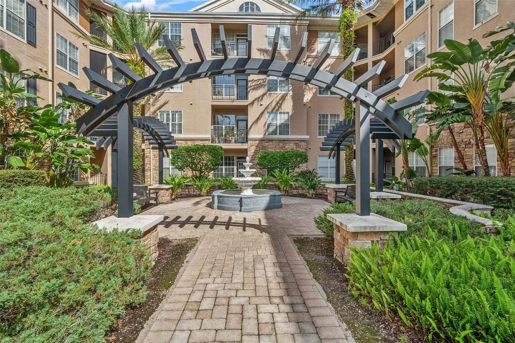 4221 W Spruce Street Tampa FL 33607