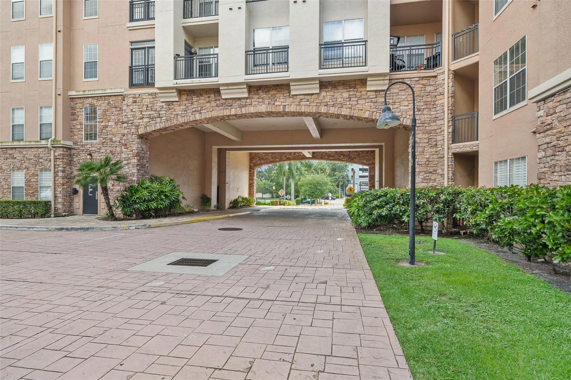4221 W Spruce Street Tampa FL 33607