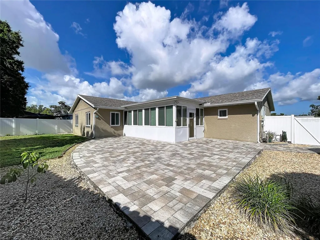 2021 58th Lane N Clearwater FL 33760