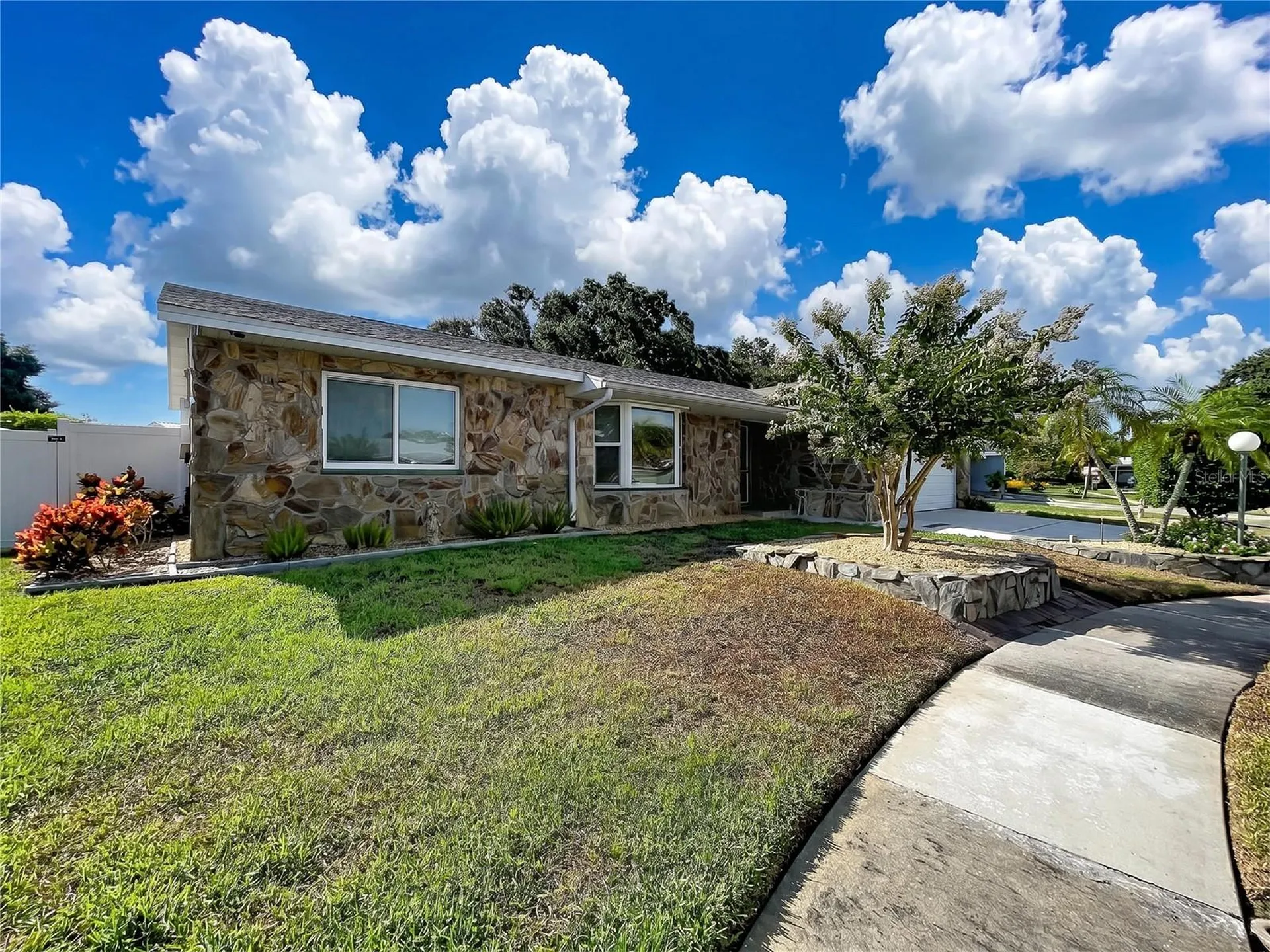 2021 58th Lane N Clearwater FL 33760